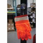Retracting Glove For Propane Forklift