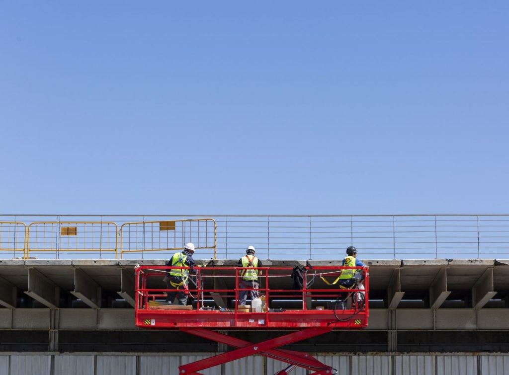 How To Get Your Certification To Operate an Aerial Lift