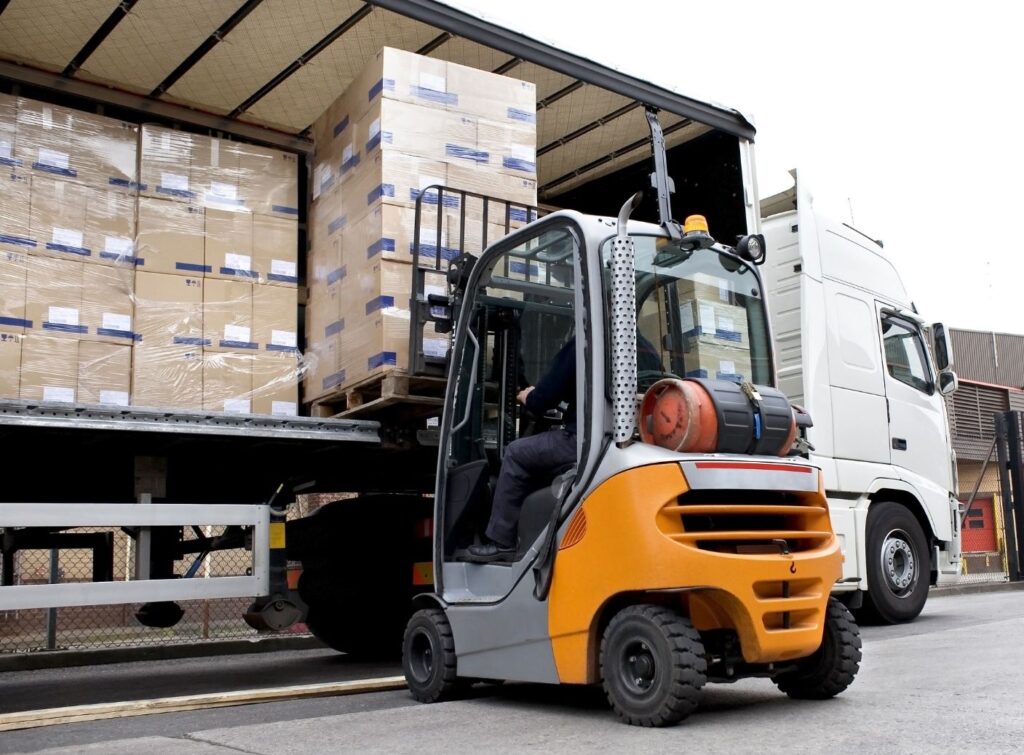 Best Practices for Optimizing a Shipping Area for Forklifts