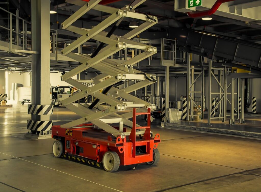 The Differences Between Scissor Lifts and Aerial Lifts