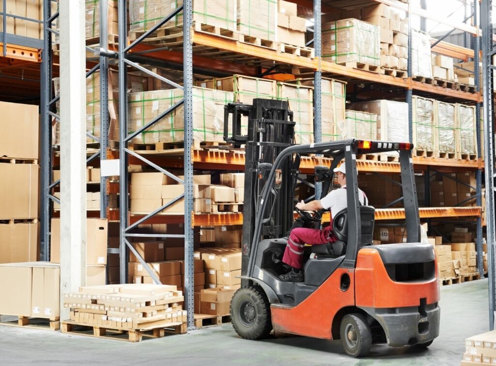 How To Maximize Forklift Space in a Small Warehouse